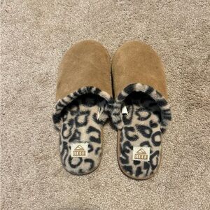 Reef leopard chill slippers